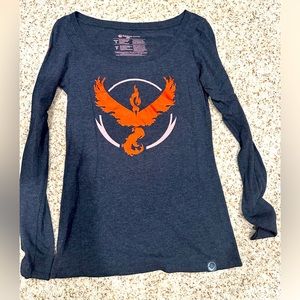 New without tag Pokémon Team Valor long sleeved tee Size small